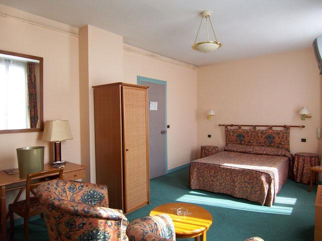 Terminus Hotel Tours Kamer foto
